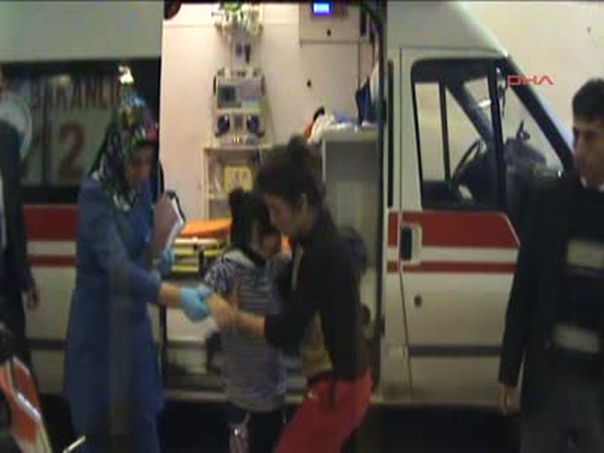 Bayram Mağandaları 10 Yaşındaki Kızı Yaraladı