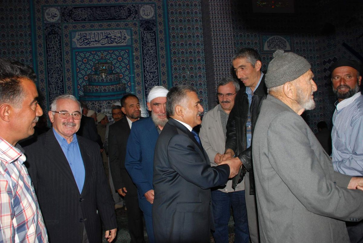 Büyükkılıç Hisarcık\'ta Hemşerileri ile Bayramlaştı
