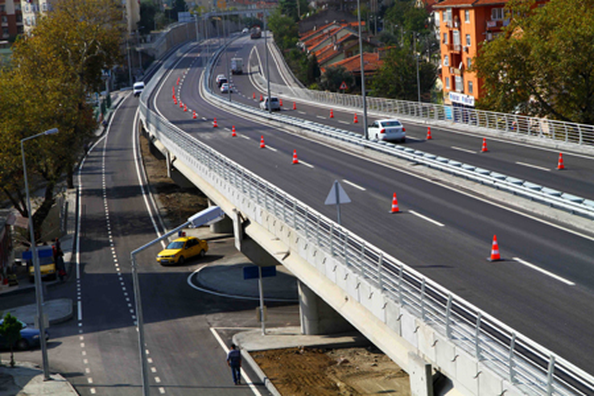 Değirmendere Köprülü Kavşağı Bayram\'a Yetişti
