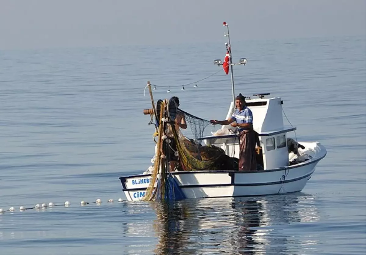 Eceabatlı Balıkçıya Çifte Bayram