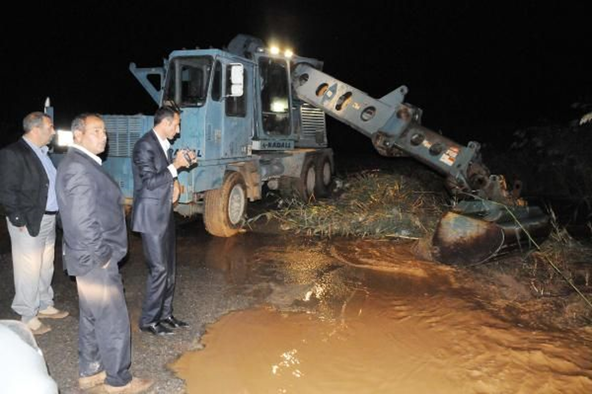 Harran\'da Sel 1 Kayıp ) Harran\'da Sel: 1 Kayıp