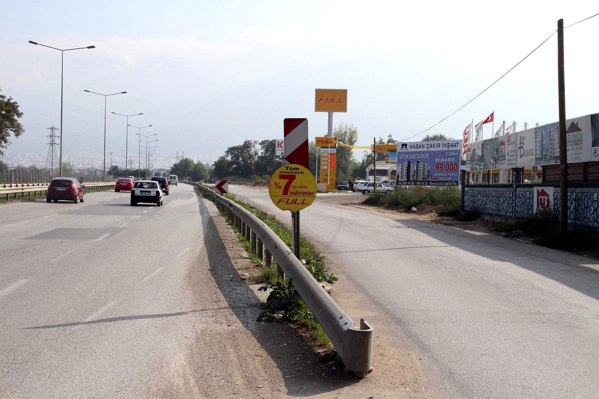 İndirime Davet Eden Pompacıyı Gasp Ettiler