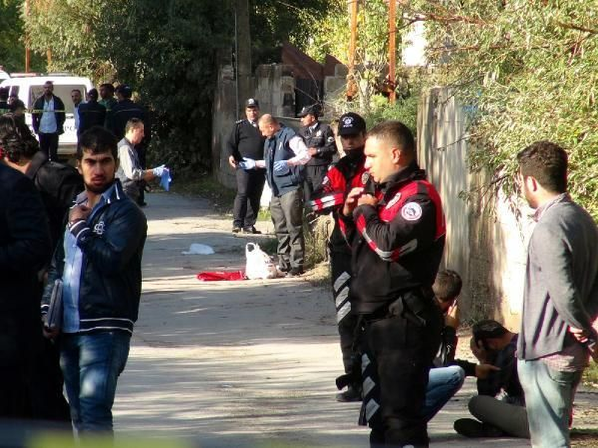 Malatya\'da Anne ve 1,5 Yaşındaki Kızı Silahlı Saldırıya Uğradı