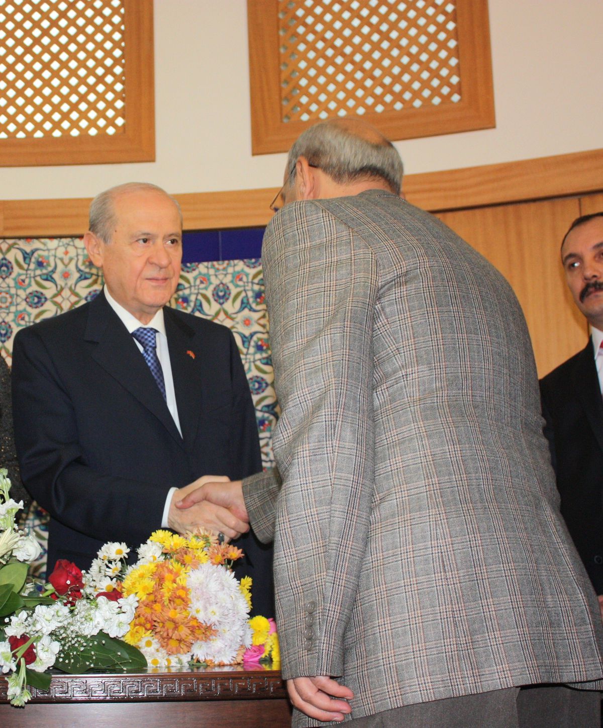 MHP Lideri Bahçeli Partililerle Bayramlaştı