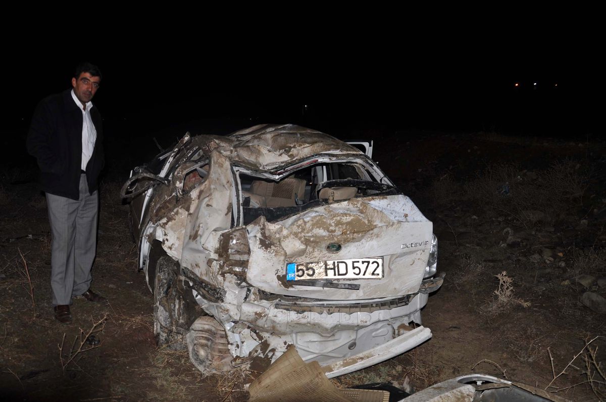 Muş\'ta Trafik Kazası: 1 Ölü, 5 Yaralı