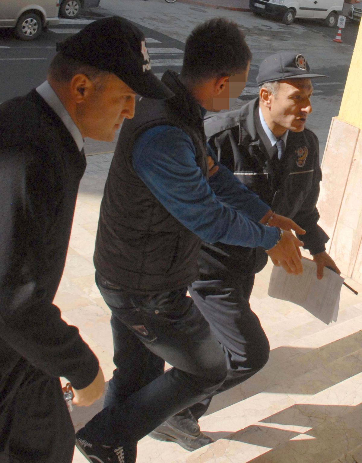 Parayı Ödeyince Hapisten Kurtuldu