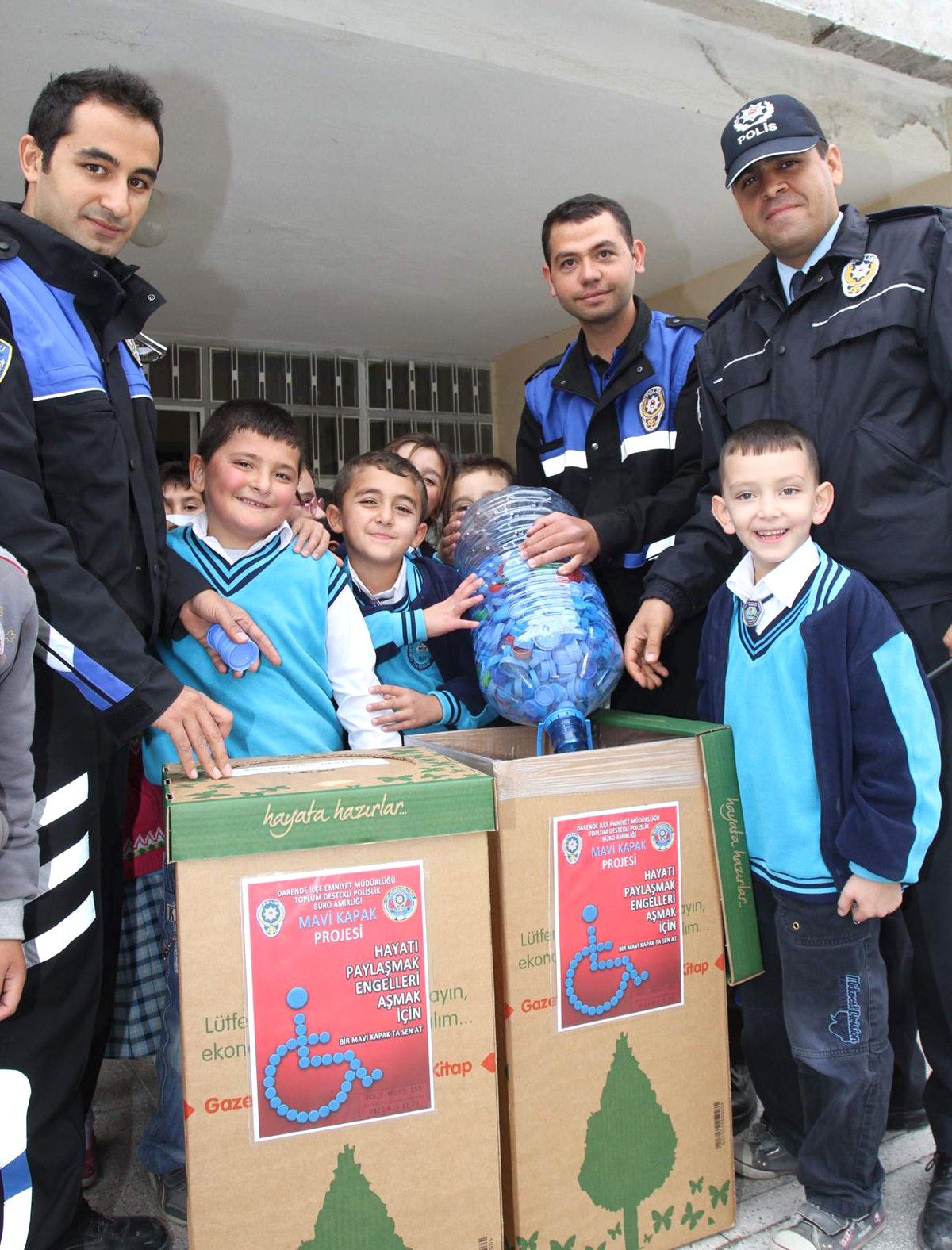 Polislerden Mavi Kapak Kampanyası