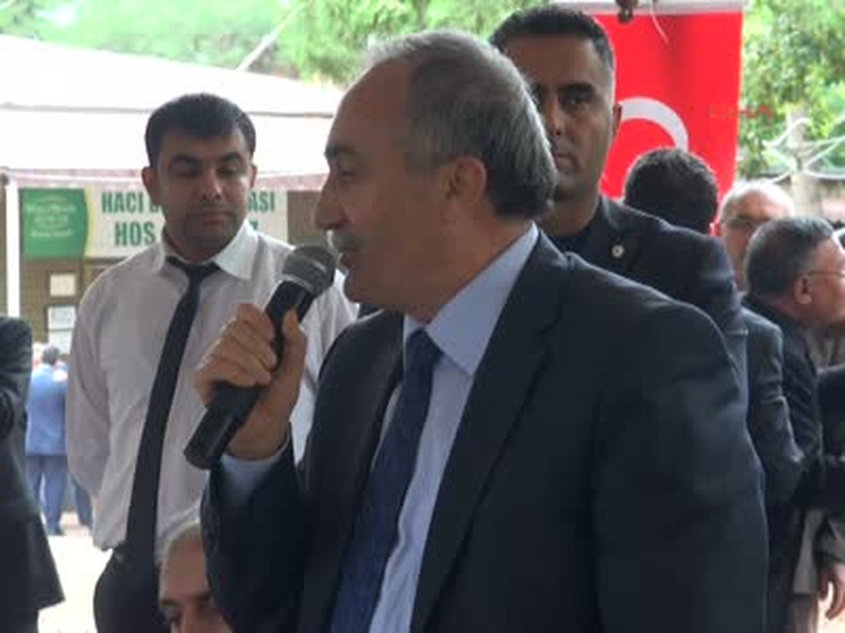 Şanlıurfa2bakan Çelik, 2 Saatte Bin Kişiyle Tokalaştı