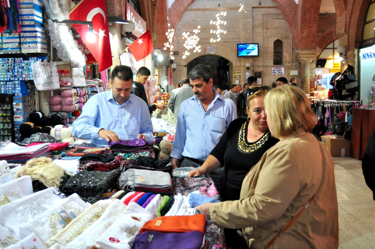 Tarihi Çarşılara Bayram Bereketi