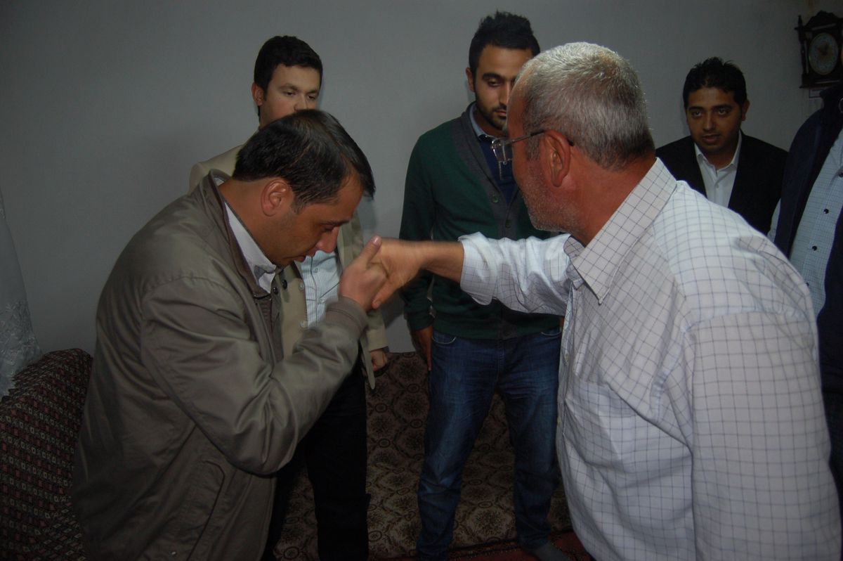 AK Parti Gençlik Kollarından Şehit Ailesine Ziyaret