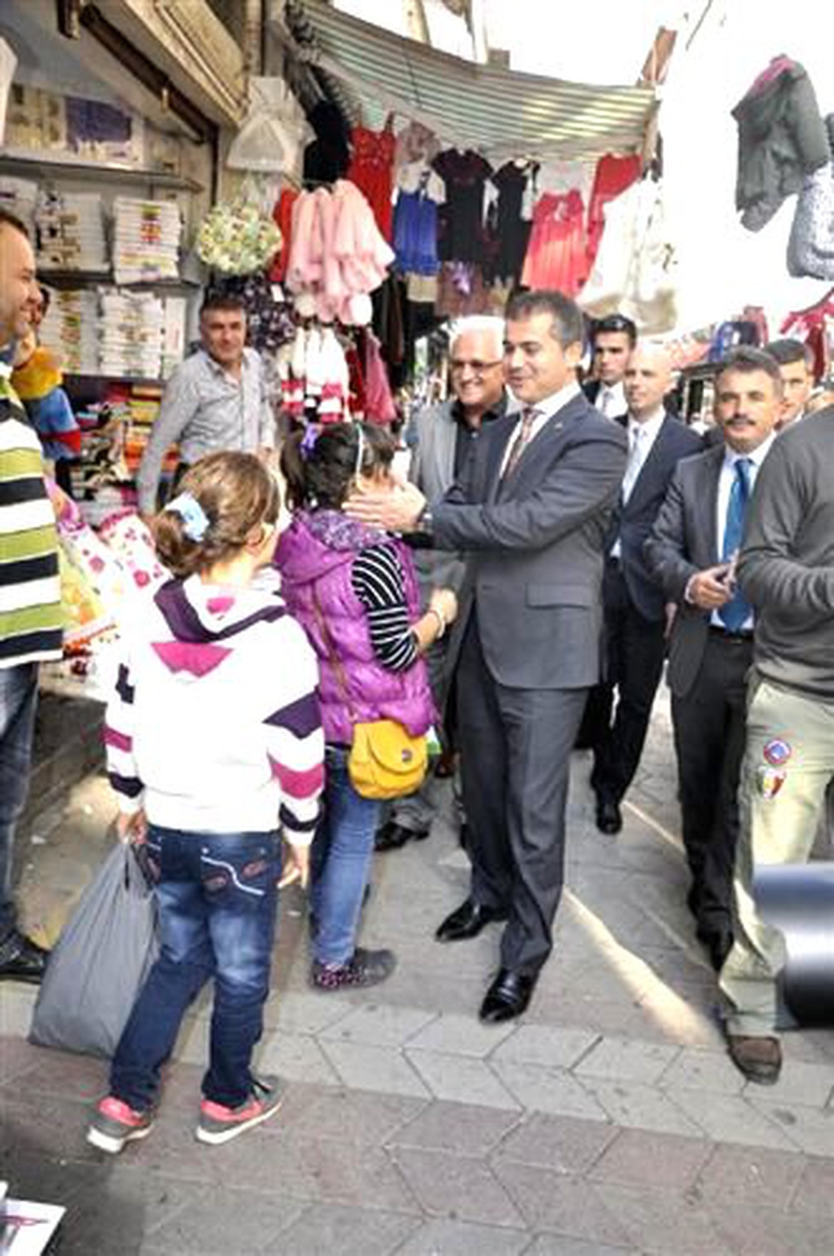 Bakan Kılıç\'tan İş İsteyende Oldu Diş İsteyende