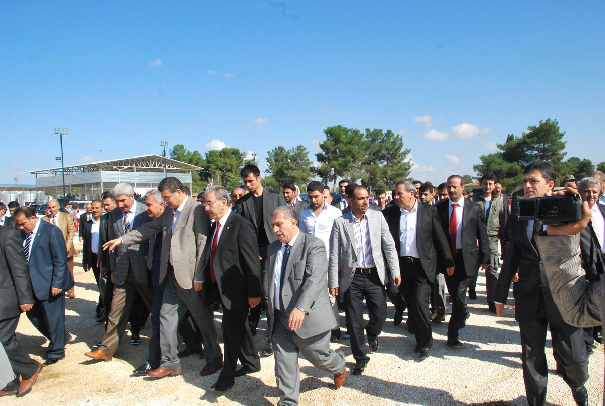 Barış Yemeğinde Binlerce Kişi Bir Araya Geldi