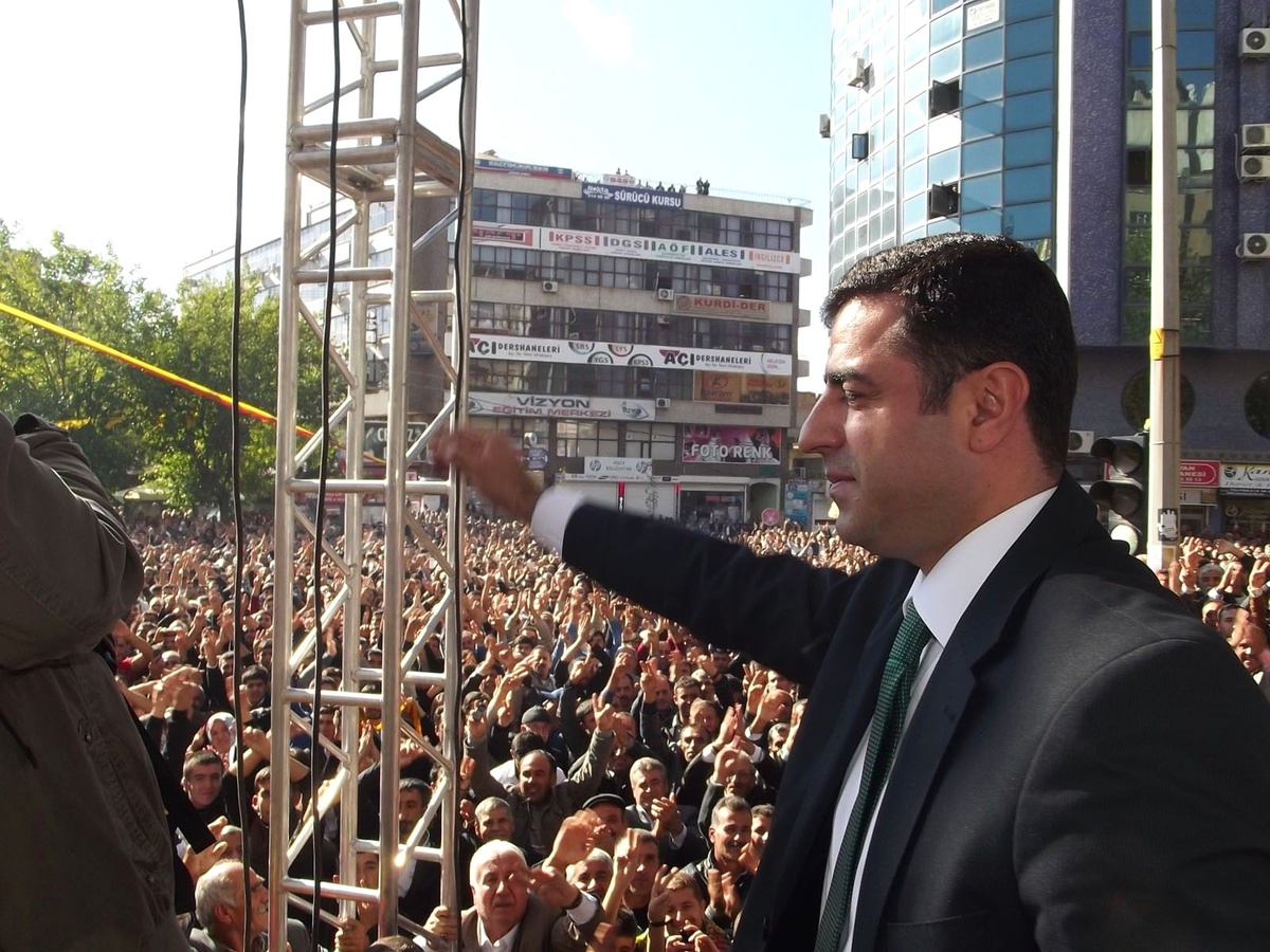 Batman ) Demirtaş Hükümetin Atacağı Her Adıma Destek Olmaya Hazırız