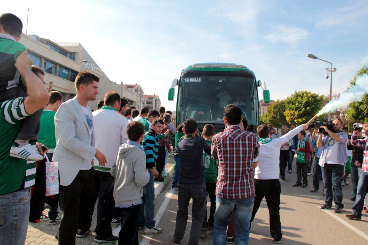 Bursaspor Trabzon\'a Gitti