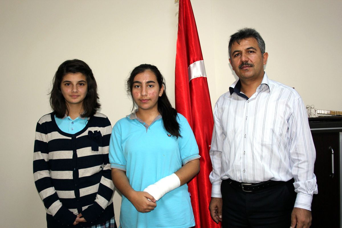 Ceyhan\'da Burç Okulları\'na Üç Ödül Birden