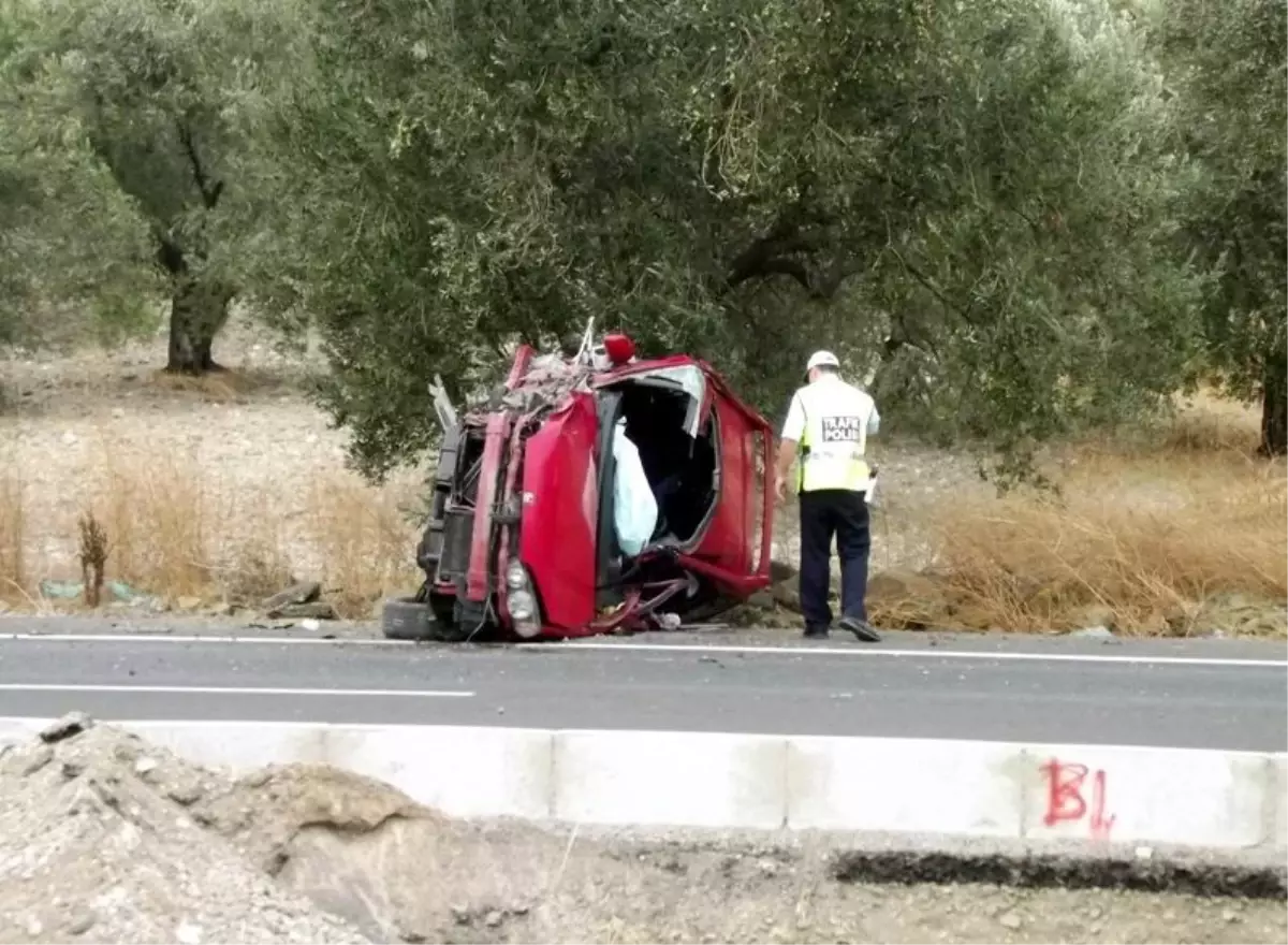 Direksiyonda Uyuklayan Sürücü Ölümden Döndü