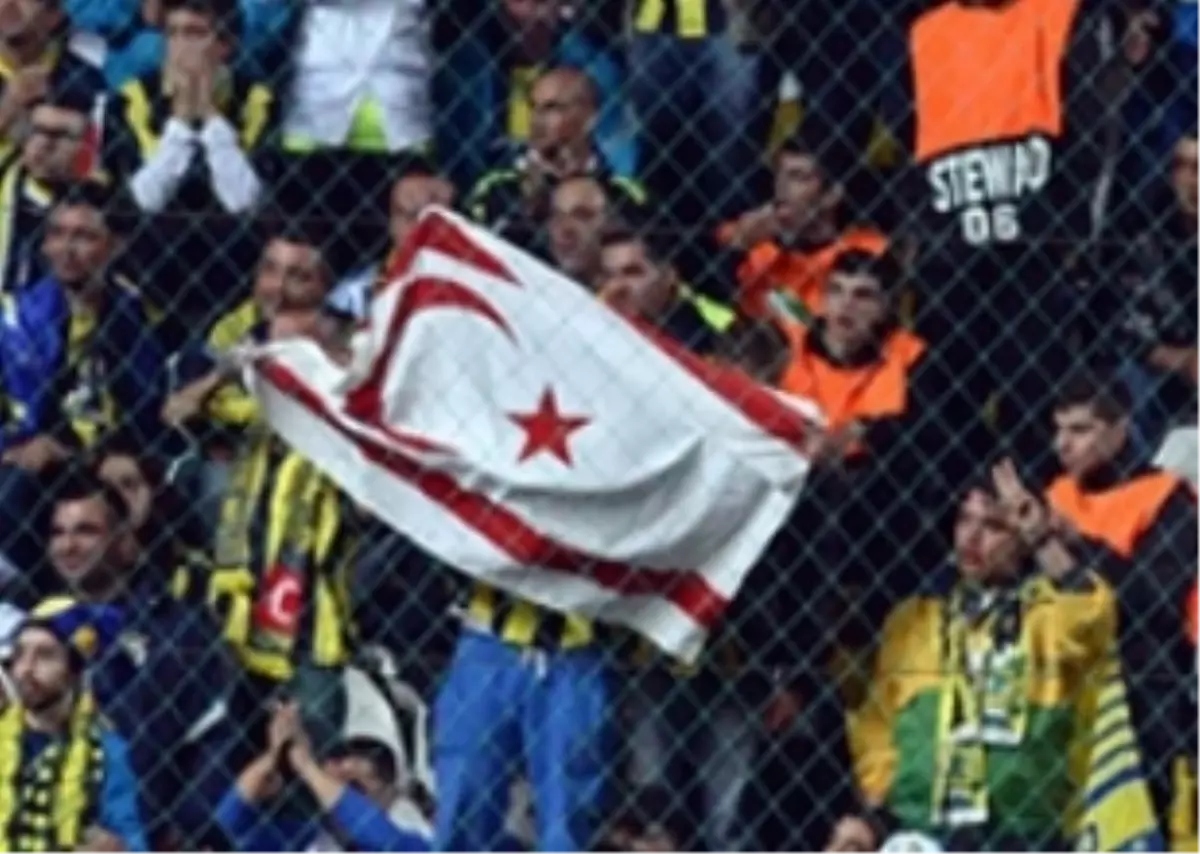 Rum Polisinden KKTC Bayrağına Dava!