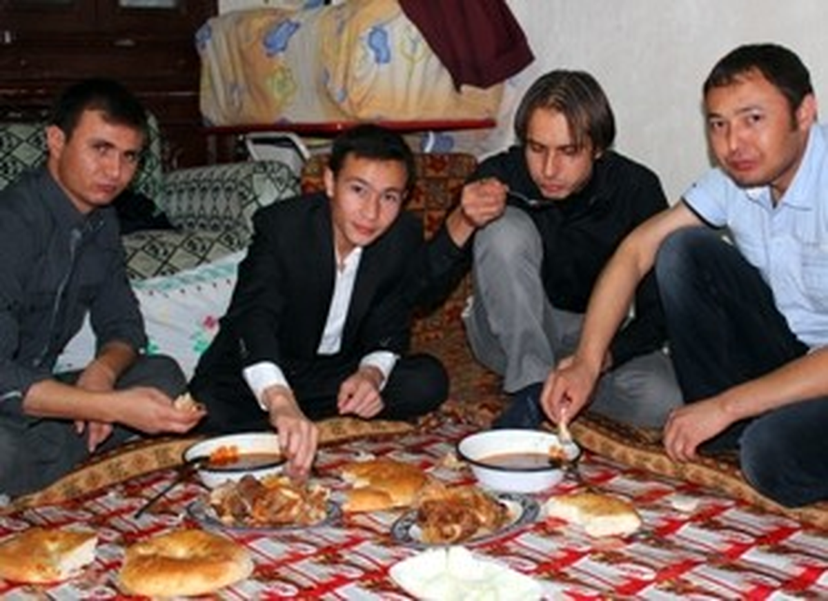 Yabancı Öğrencilerin Buruk Bayram Sevinci