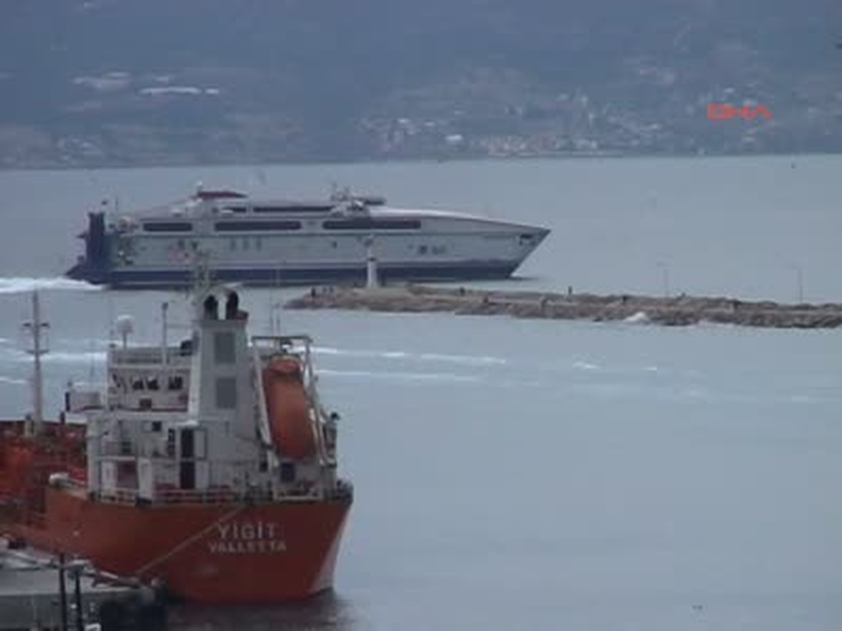 Balıkesir Lodos, Deniz Ulaşımını Aksattı