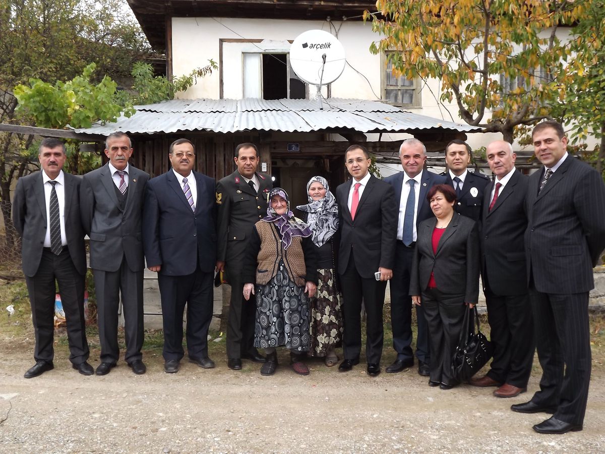 Bayramda Şehit ve Gazi Aileleri Unutulmadı