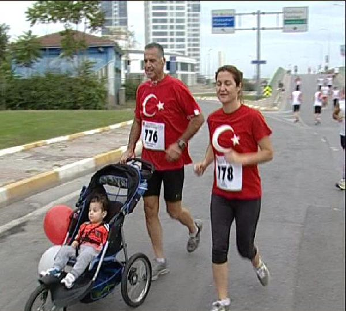 Bin 500 Kişi Cumhuriyet İçin Koştu