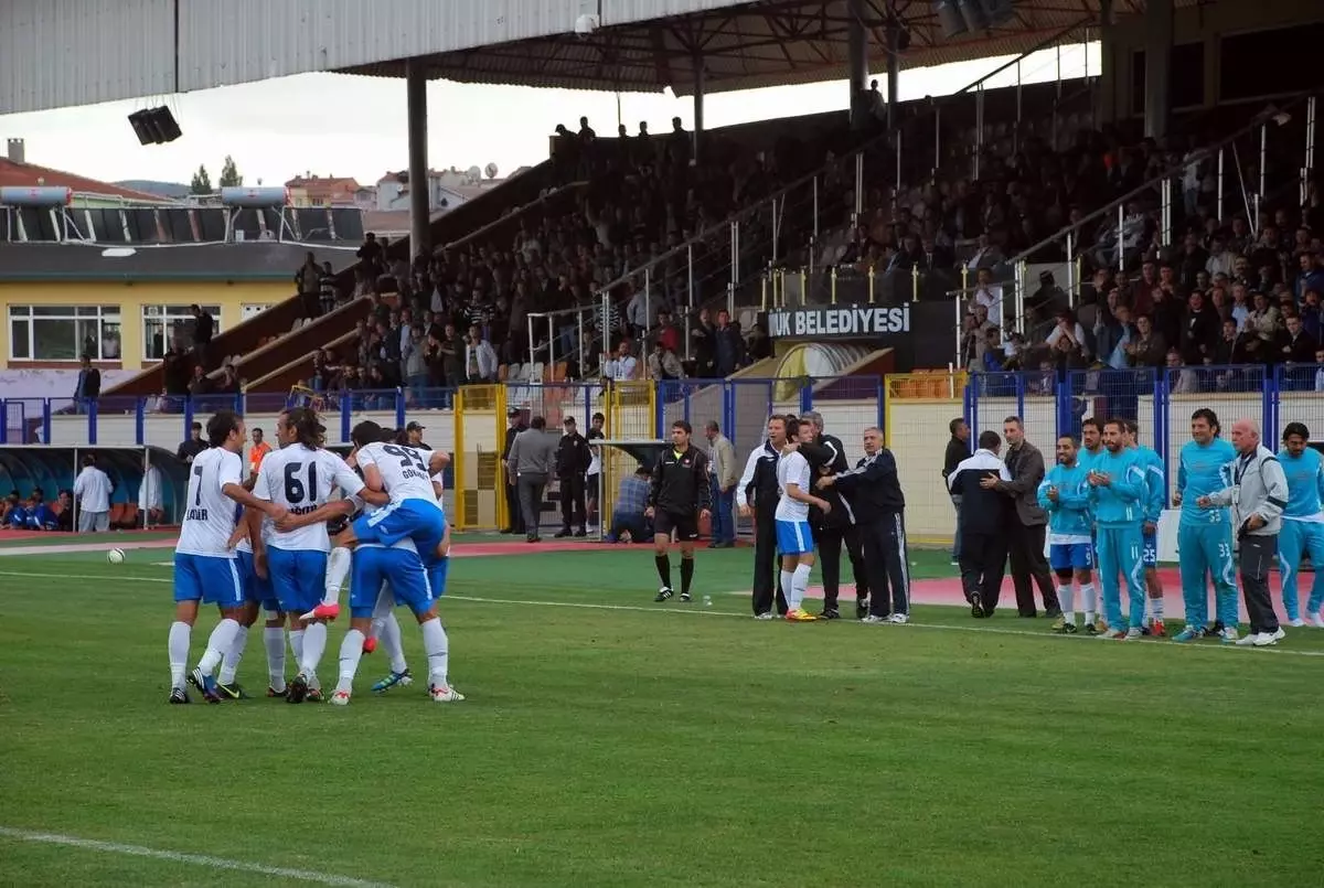 Bozüyükspor-Sakaryaspor: 2-1