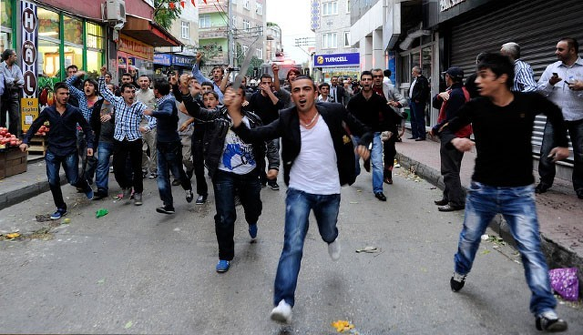Bursa\'da Tehlikeli Provokasyon