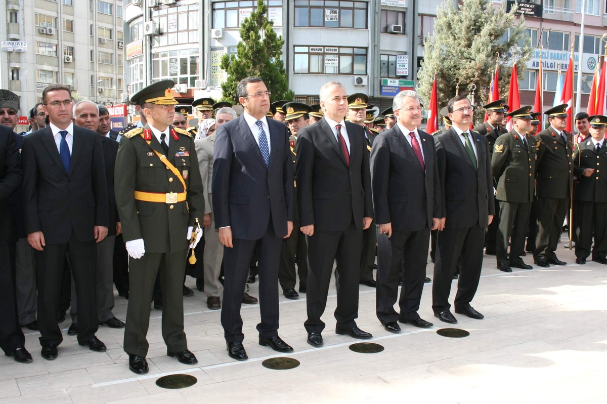 Denizli\'de Cumhuriyet Bayramı Kutlamaları
