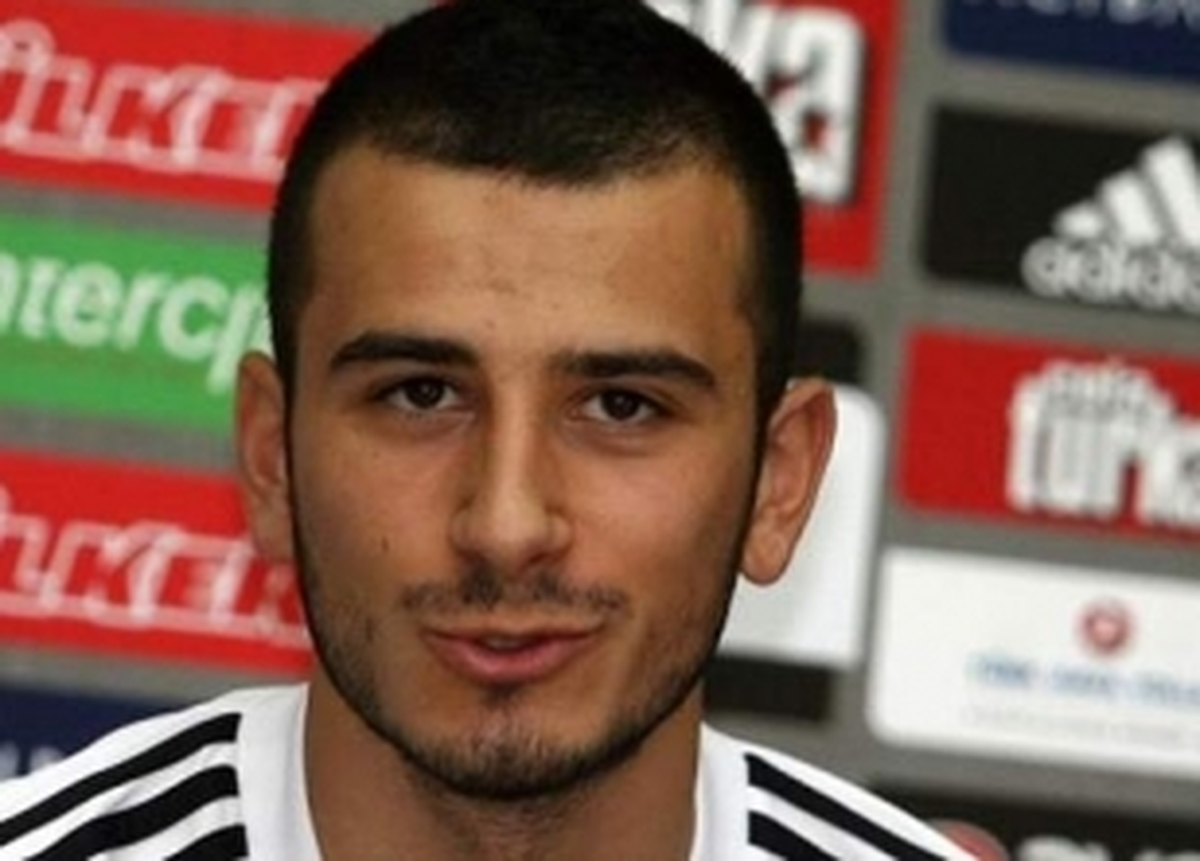 G.saray\'ı Reddeden Beşiktaşlı!