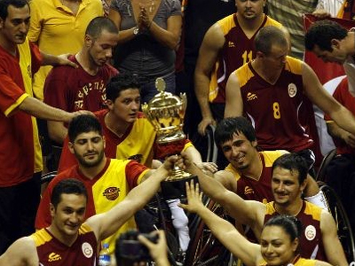 Galatasaray Tarih Yazdı
