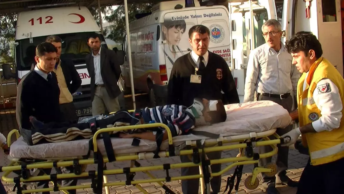 Gölbaşı'nda Trafik Kazası: 6 Yaralı