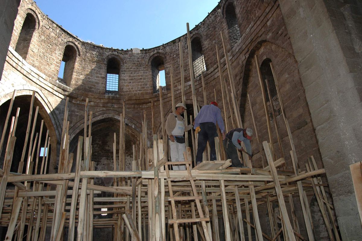 Taşhoron Kilisesi\'nin Restorasyonuna Başlandı