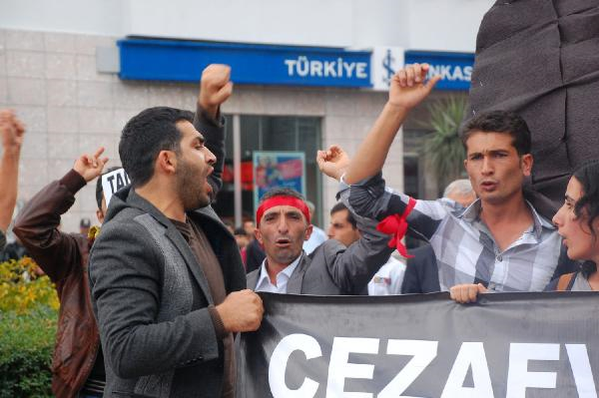 Yalova\'daki BDP\'den Açlık Grevine Destek Açıklaması