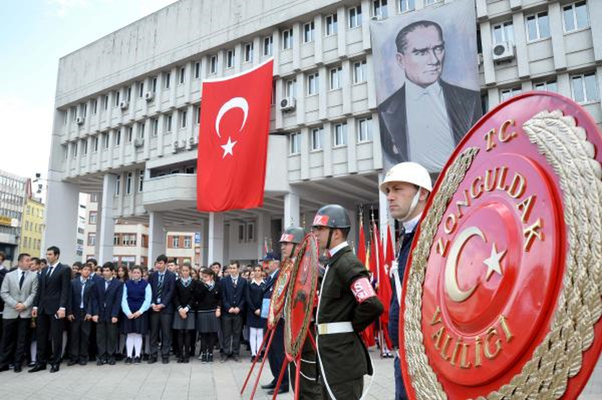 Zonguldak\'ta 29 Ekim Cumhuriyet Bayramı Kutlamaları Başladı