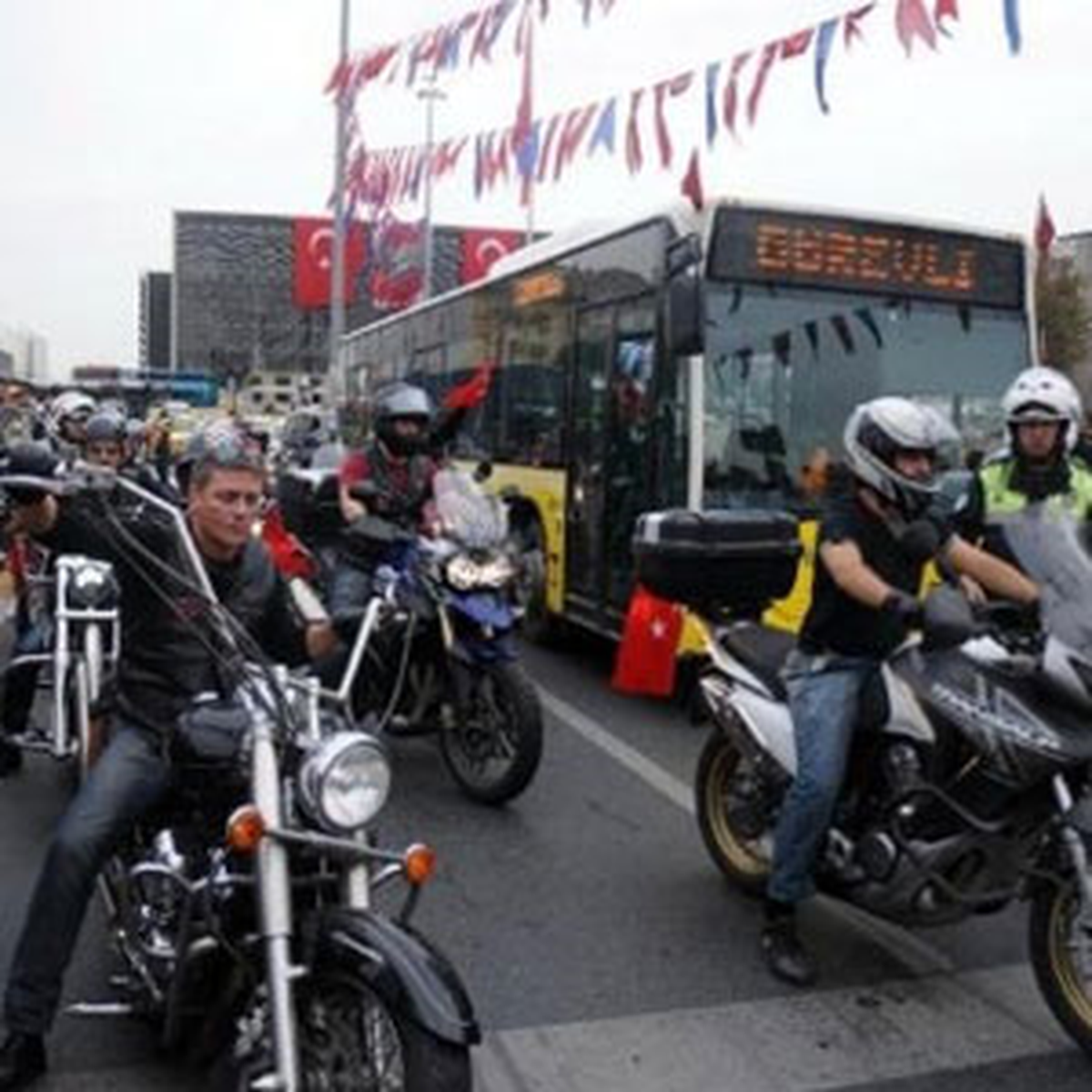 29 Ekim Coşkusuna Motorları ile Katıldılar