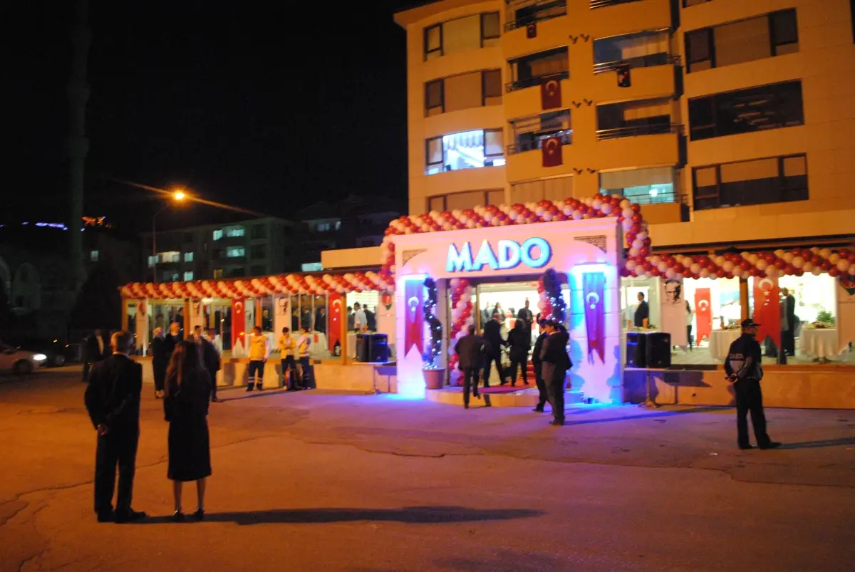 Amasya Valisi\'nden Cumhuriyet Resepsiyonu