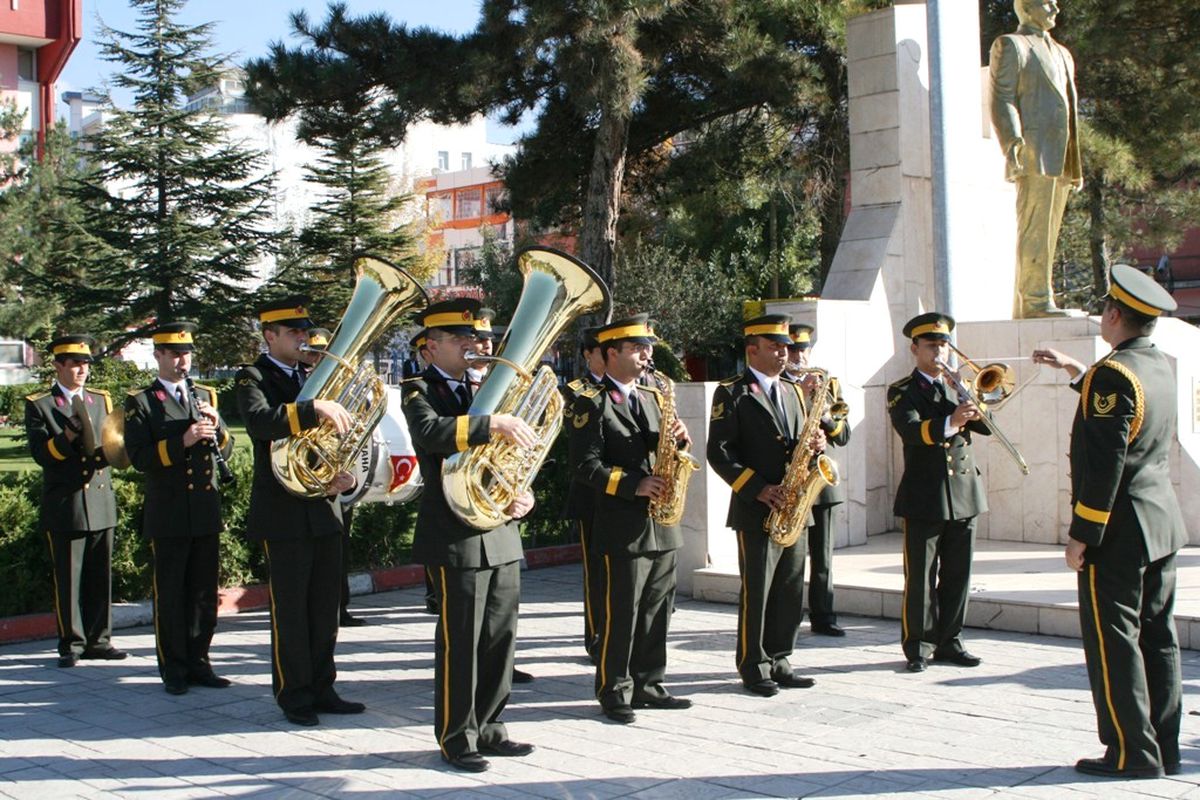 Askeriye Bando Takımından Mini Konser