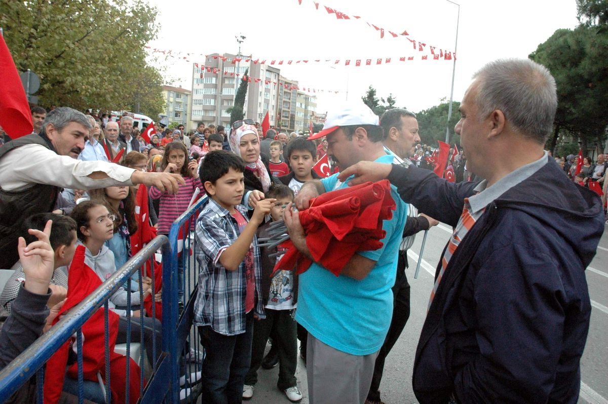 Balıkesir\'de Cumhuriyet Coşkusu