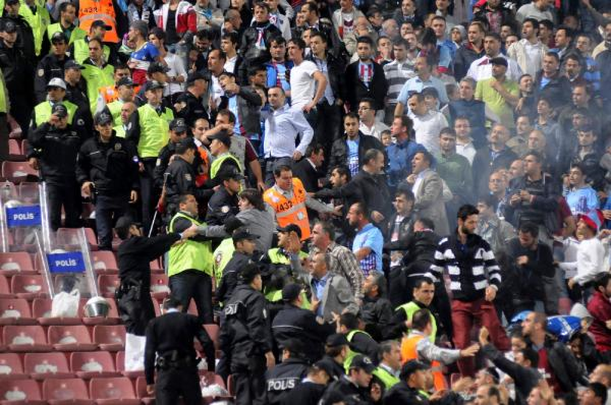 Bursaspor Taraftarındaki Döner Bıçakları Şaşırttı