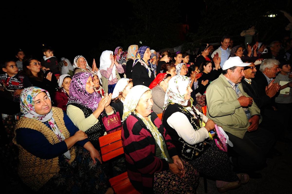 Büyükşehir Belediye Başkanı Aziz Kocaoğlu\'ndan Köylere Bayram Müjdesi