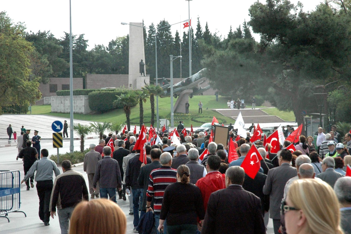 CHP\'den Alternatif Cumhuriyet Kutlaması