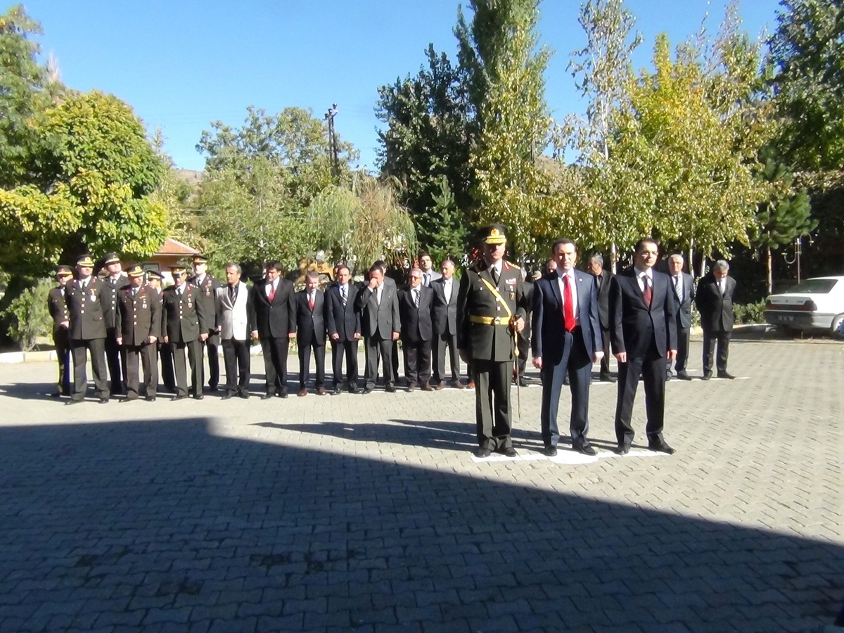 Çukurca\'da 29 Ekim Cumhuriyet Bayramı Kutlandı
