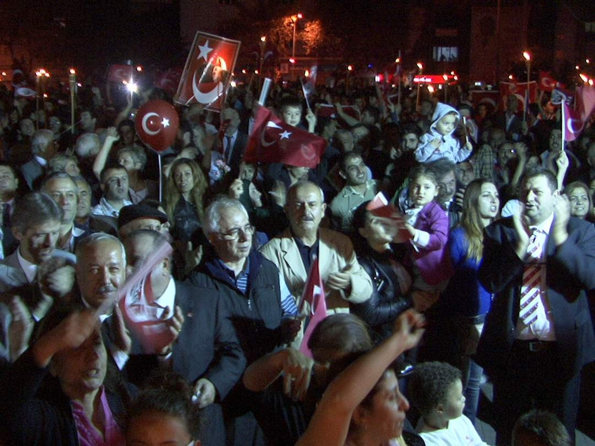Cumhuriyet Bayramı Kapsamında Yürüyüş ve Fener Alayı Düzenlendi
