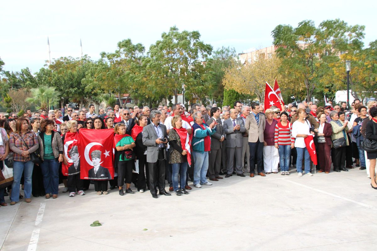 Didim\'de Alternatif 29 Ekim Kutlaması