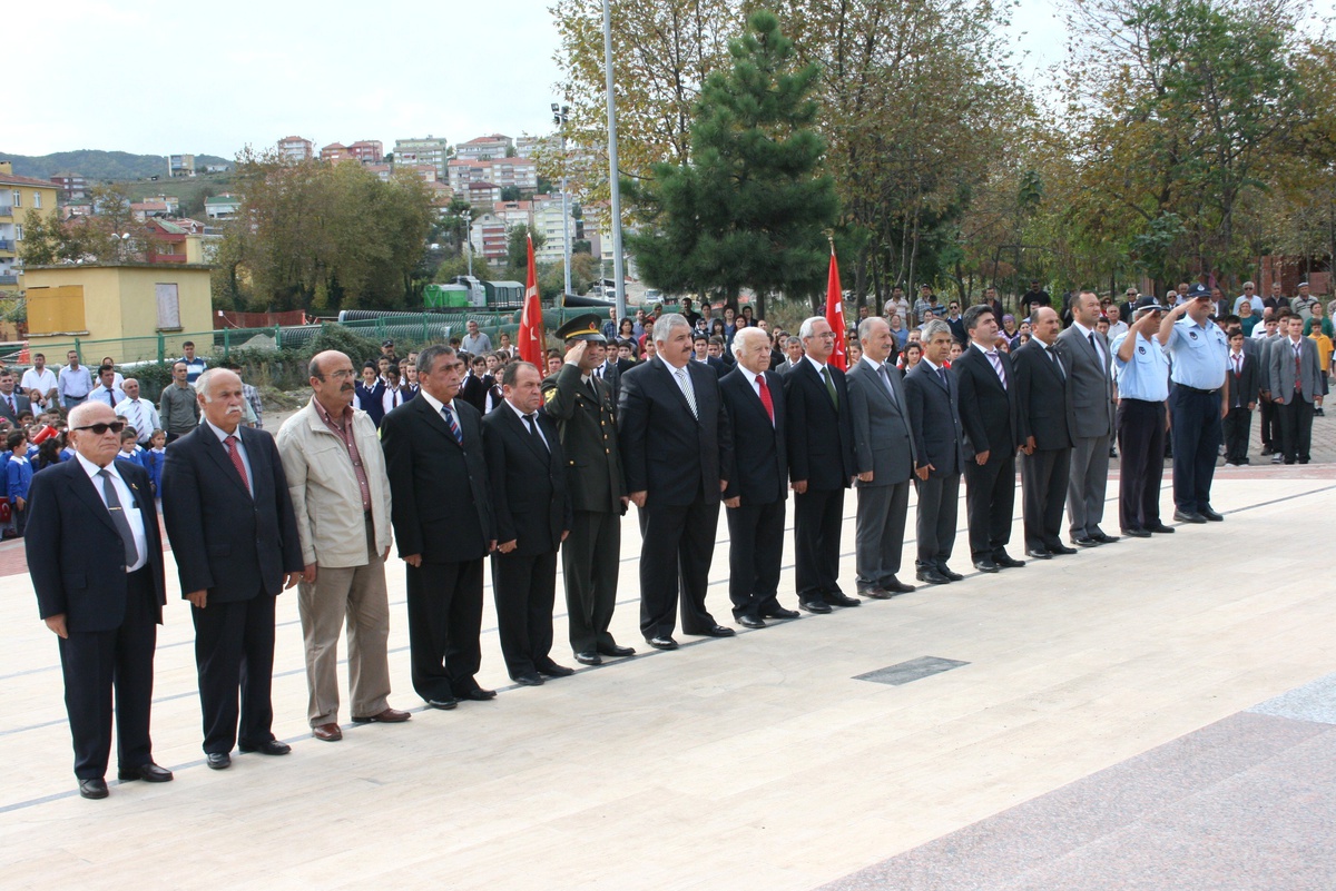 Filyos\'ta Cumhuriyet Bayramı Kutlandı