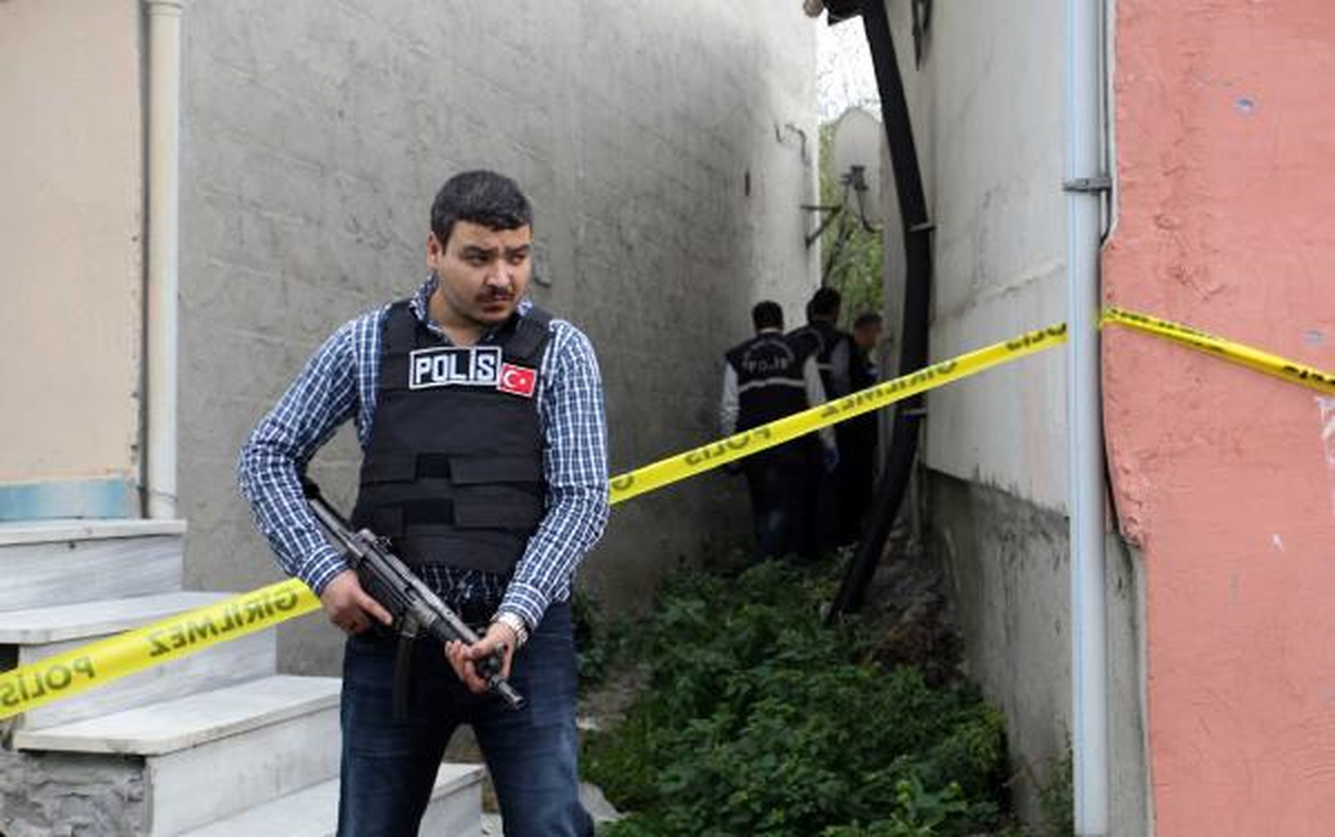 Gecekondu Bahçesinde Ses Bombası ve Pompalı Tüfek Fişeği Bulundu