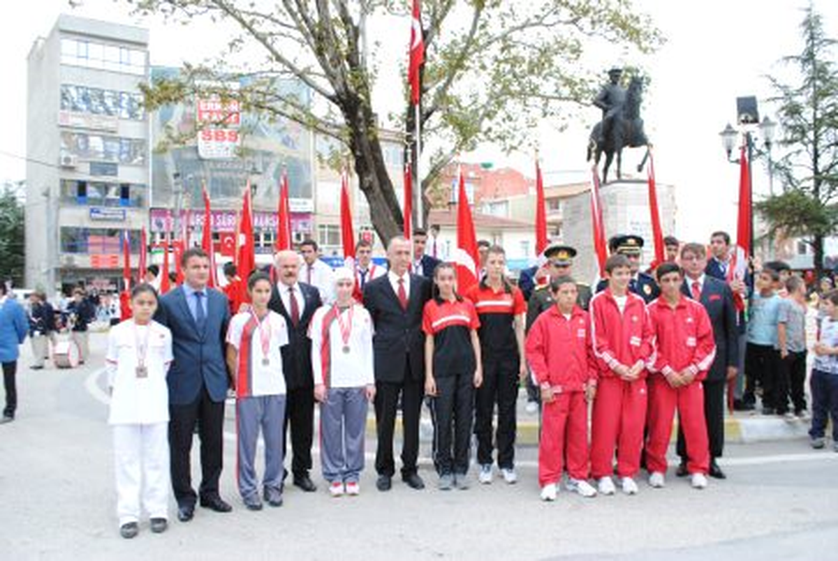 Gürsu\' da 29 Ekim Coşkusu