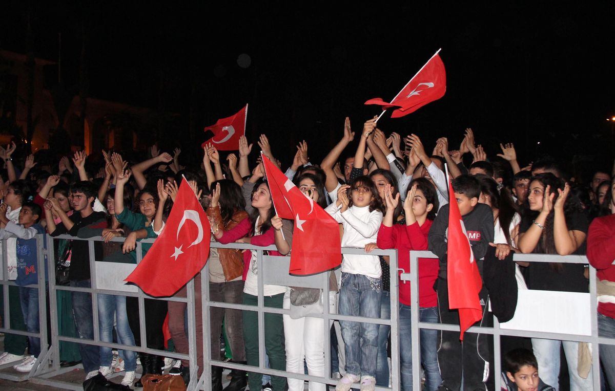 Haluk Levent Mersinli Hayranlarını Coşturdu