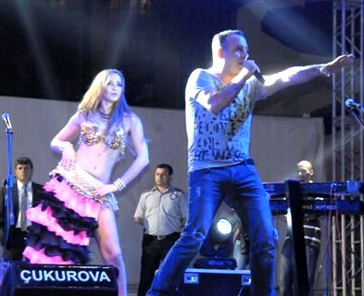 Haluk Levent\'ten Cumhuriyet Coşkusu Konseri
