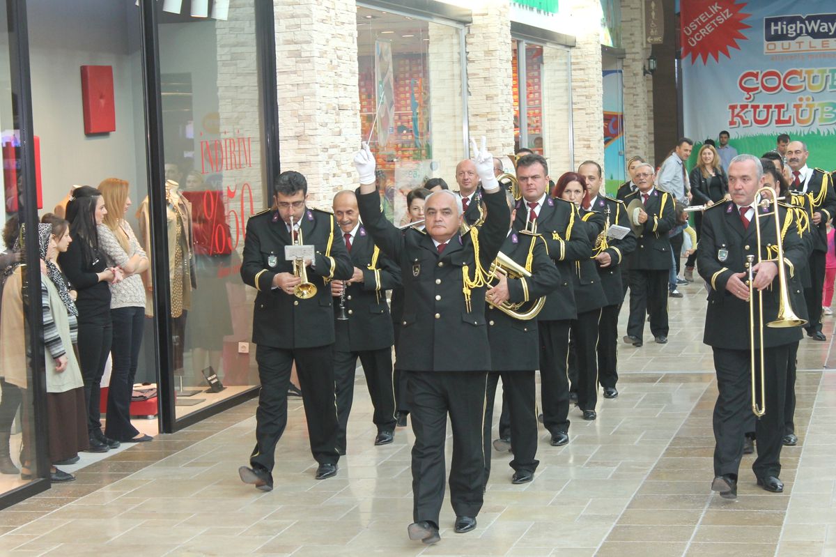Highway Outlet Avm\'de 29 Ekim Coşkusu
